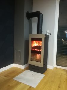 Ekologiczny piec na drewno do salonu Xeoos